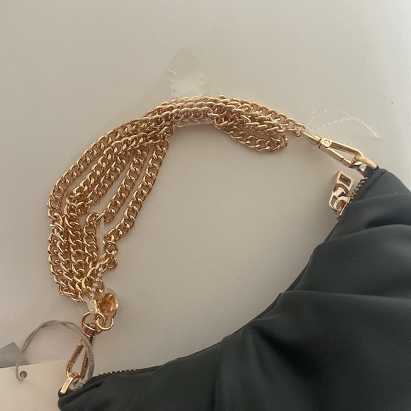 A New Day Black Shoulder Bag with Gold Chain NWT - Picture 5 of 11